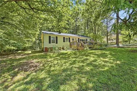 109 Mayfair Rd, Lexington, NC 27292