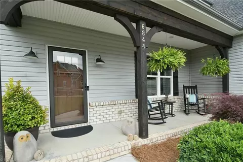Exterior - 6844 Orchard Path Dr, Clemmons, NC 27012 photo 2 of 11