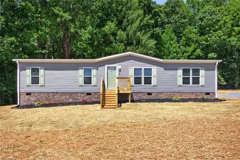 219 Harvick Ln, Lexington, NC 27292