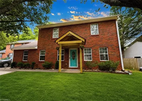 605 Sir Knight Ct, Clemmons, NC 27012