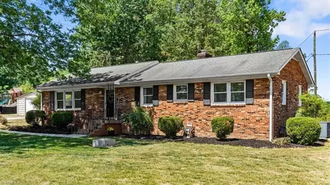 1805 Pleasant Ridge Rd, Greensboro, NC 27410