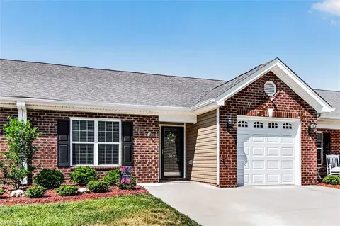 312 Oak Ridge Dr, Archdale, NC 27263