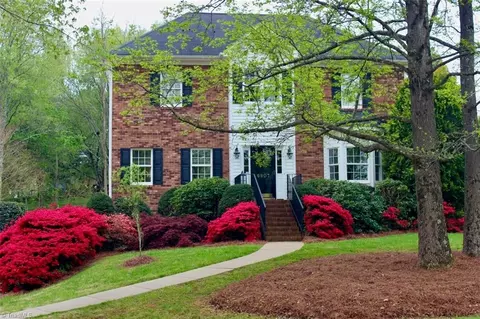 6907 Bridgewood Rd, Clemmons, NC 27012