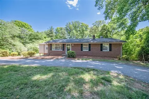 3155 Rainbow Ave, Pfafftown, NC 27040