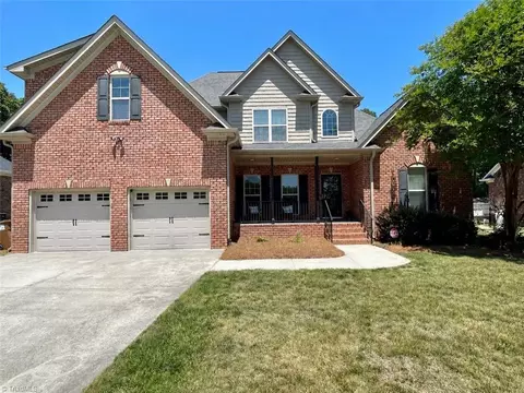 192 Loganberry Ct, Clemmons, NC 27012