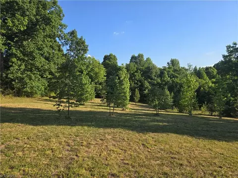 217 Cedar Ridge Rd, Randleman, NC 27317