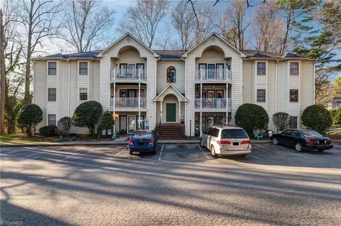 5934 Friendly Ave #K, Greensboro, NC 27410