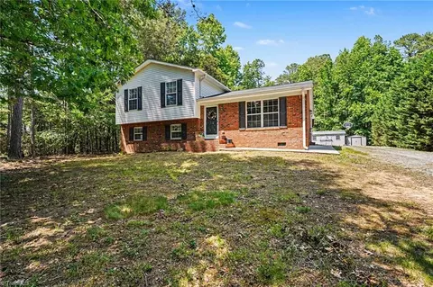 1830 Eller Rd, Lexington, NC 27295