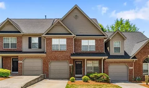 3033 Renaissance Pkwy, Jamestown, NC 27282