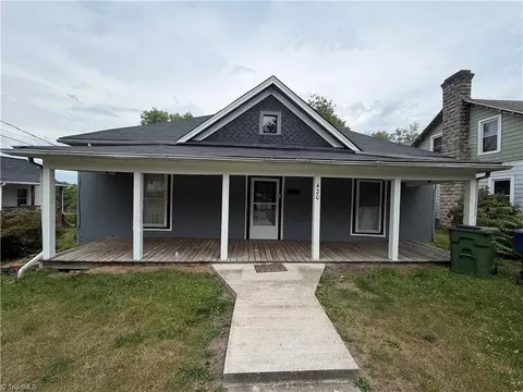 420 Junction St, Mount Airy, NC 27030