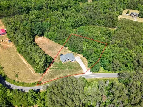 View/Area - 552 Tom Hunter Rd, Pilot Mountain, NC 27041 photo 2 of 2