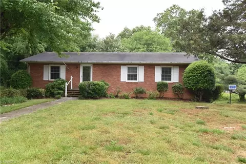4340 Spenway Pl, Winston Salem, NC 27106