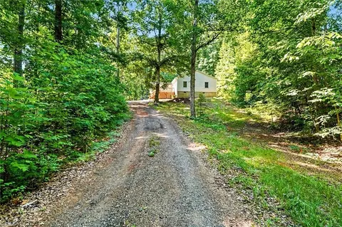 9501 W Us Highway 64, Trinity, NC 27370