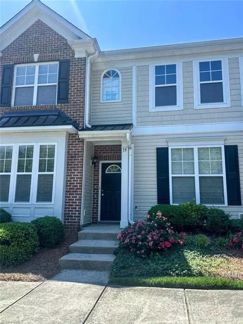 19 Blue Stone Ln, Greensboro, NC 27407
