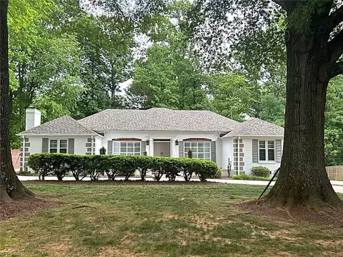 702 Westminster Dr, Greensboro, NC 27410