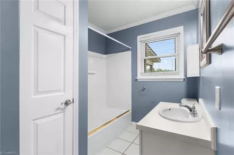 Bath - 6754 Rosewood Dr, Trinity, NC 27370 photo 2 of 3