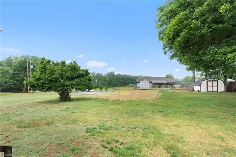 Exterior - 6754 Rosewood Dr, Trinity, NC 27370 photo 11 of 11