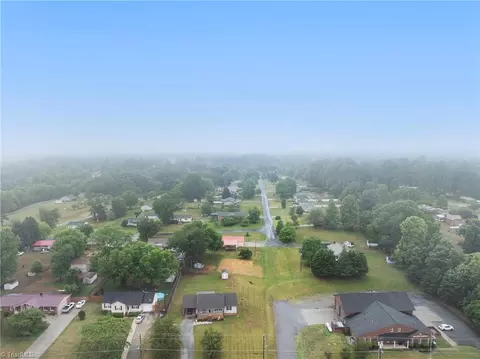 View/Area - 6754 Rosewood Dr, Trinity, NC 27370 photo 1 of 7