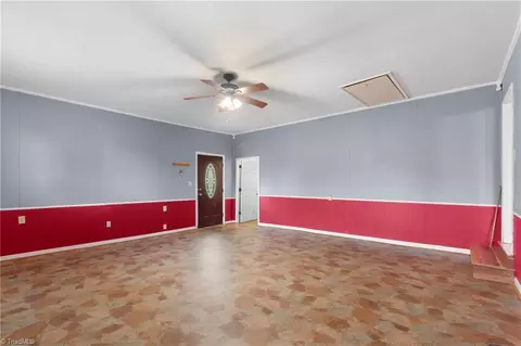 Living - 6754 Rosewood Dr, Trinity, NC 27370 photo 2 of 7