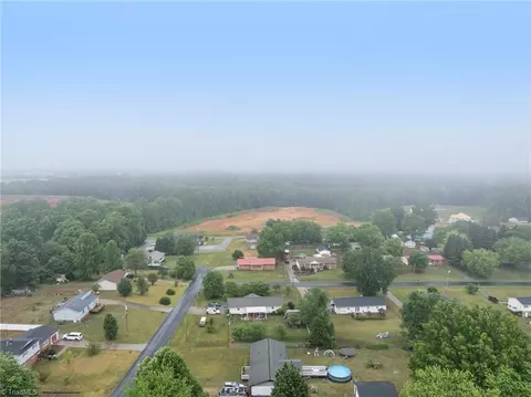 View/Area - 6754 Rosewood Dr, Trinity, NC 27370 photo 2 of 7