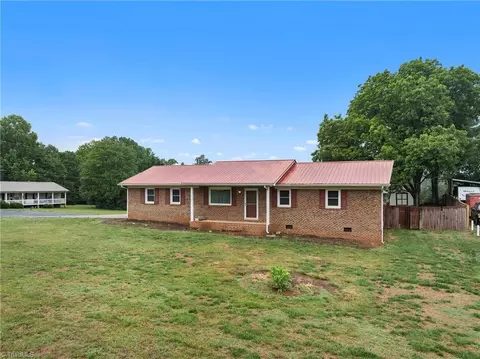 Exterior - 6754 Rosewood Dr, Trinity, NC 27370 photo 5 of 11