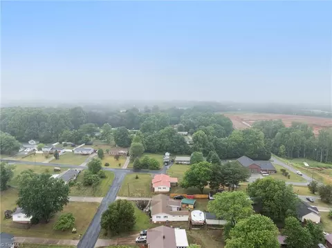 View/Area - 6754 Rosewood Dr, Trinity, NC 27370 photo 3 of 7