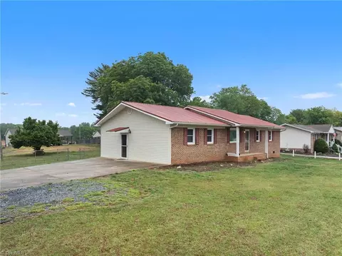 Exterior - 6754 Rosewood Dr, Trinity, NC 27370 photo 4 of 11