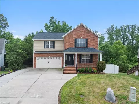 206 Princeton Xing, Thomasville, NC 27360