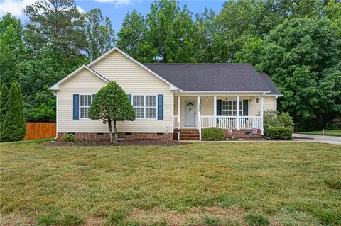 1302 Durham Meadows Dr, Burlington, NC 27217