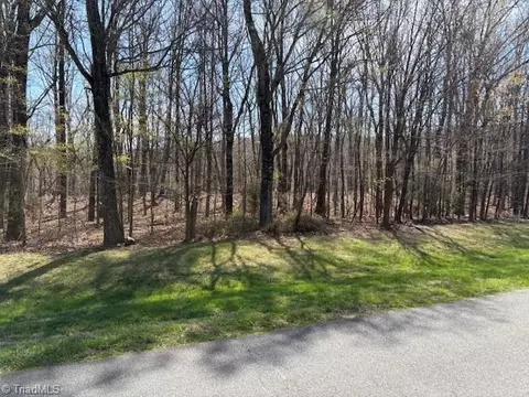 367 Healing Springs Dr, Denton, NC 27239