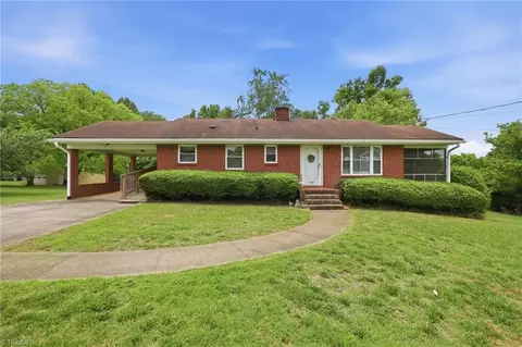 2040 Glovenia Dr, Winston Salem, NC 27127