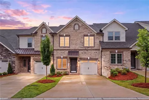 4737 Willowstone Dr, High Point, NC 27265