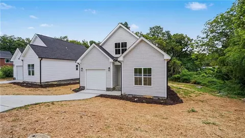 Exterior - 217 Lansdowne St, High Point, NC 27262 photo 2 of 7