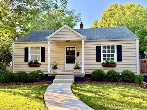 2439 Hoyt St, Winston Salem, NC 27103