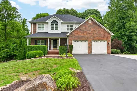 1380 Ridgewood Cir, Asheboro, NC 27203