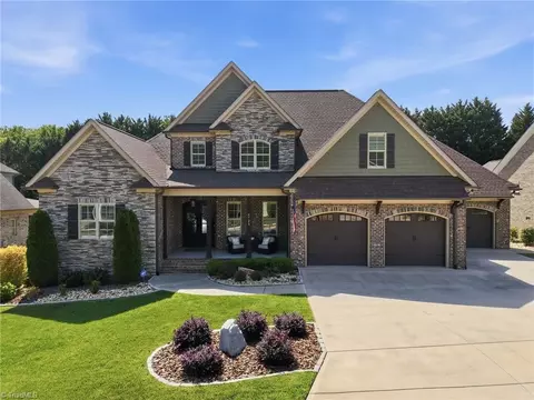 5723 Woodrose Ln, Greensboro, NC 27410