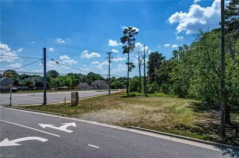 4201 Braddock Rd, High Point, NC 27265 photo 2