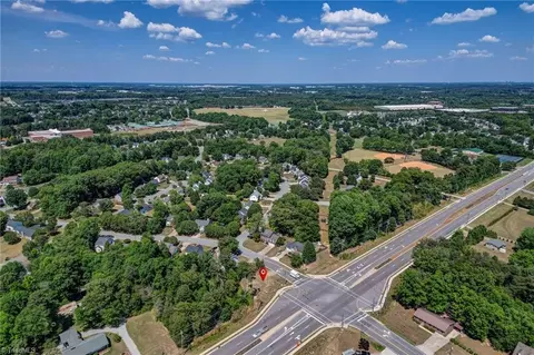 4201 Braddock Rd, High Point, NC 27265 photo 6