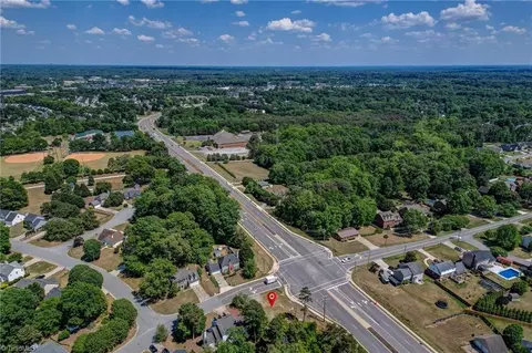 4201 Braddock Rd, High Point, NC 27265 photo 8
