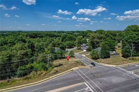 4201 Braddock Rd, High Point, NC 27265 photo 10
