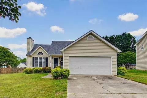 1509 Squires Ln, Kernersville, NC 27284