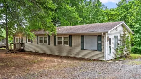 134 Shamu Dr, Reidsville, NC 27320