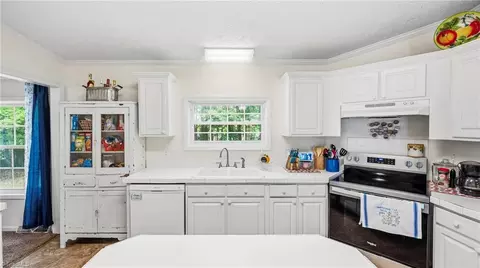 Kitchen - 174 Morningside Rd, Randleman, NC 27317 photo 1 of 2