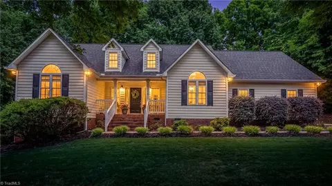 116 High Shoals Ln, Statesville, NC 28677
