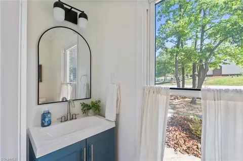Bath - 119 Brandon Ln, Trinity, NC 27370 photo 2 of 5