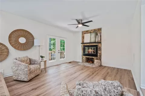 Living - 119 Brandon Ln, Trinity, NC 27370 photo 2 of 5
