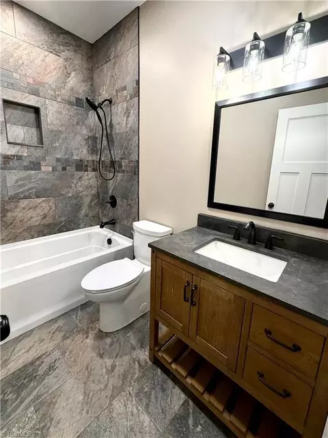 Bath - 128 Arrowood Ln, Harmony, NC 28634 photo 1 of 4