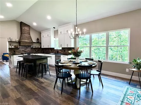 Kitchen - 128 Arrowood Ln, Harmony, NC 28634 photo 7 of 9