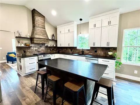 Kitchen - 128 Arrowood Ln, Harmony, NC 28634 photo 3 of 9