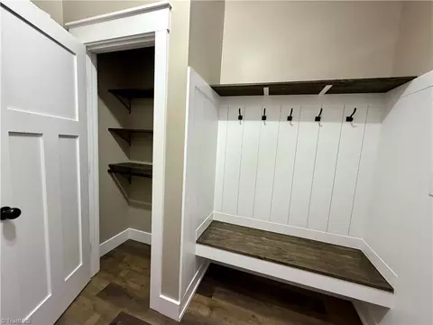 Entry Way - 128 Arrowood Ln, Harmony, NC 28634 photo 2 of 3